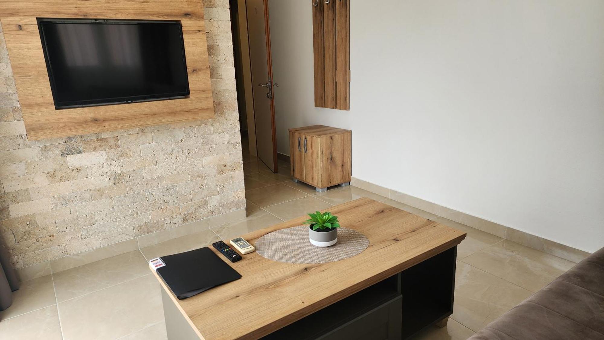 "House Muenster" Bed&Breakfast - Ulcinj 东吉托伊 客房 照片